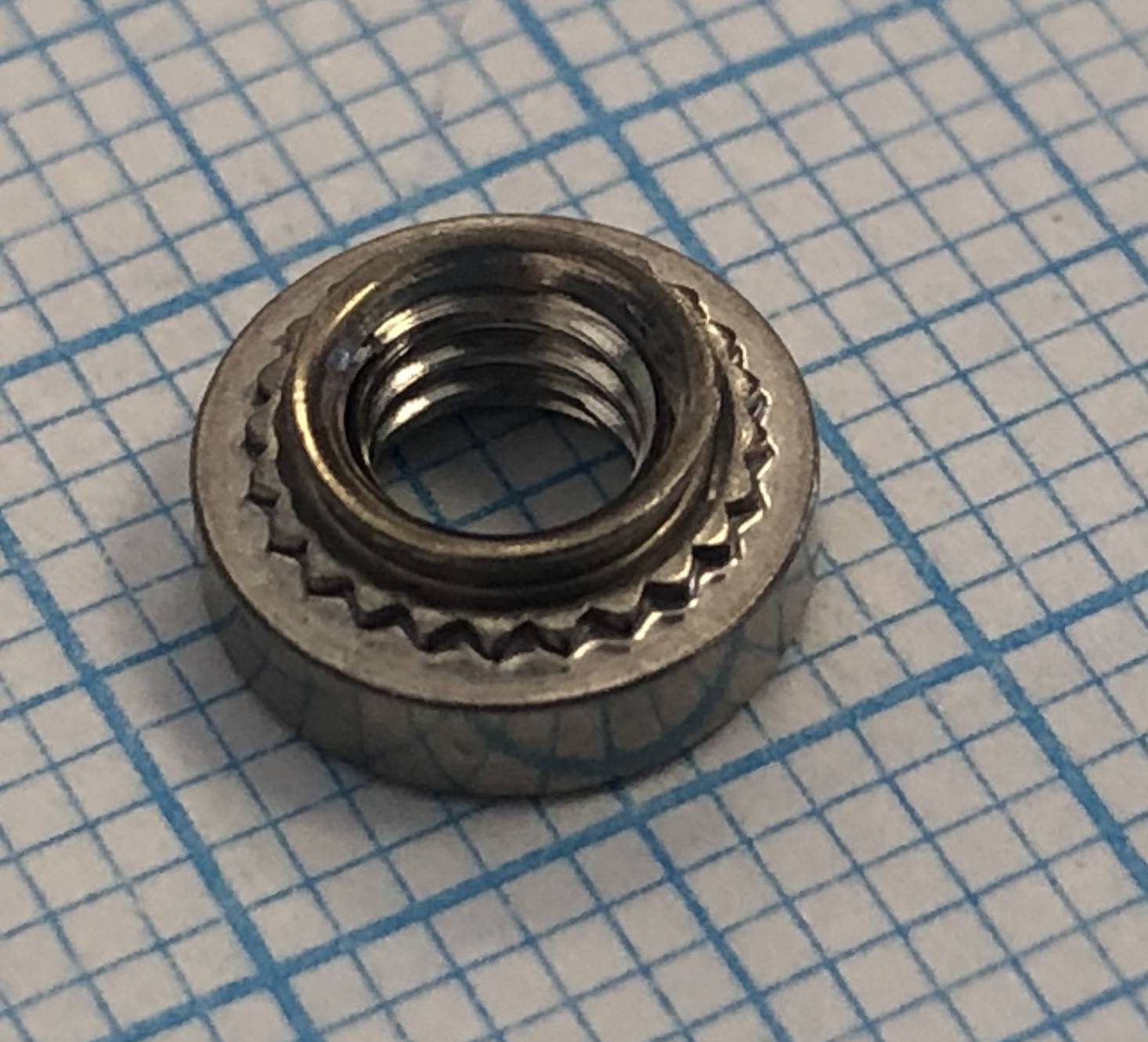 TR CLS-M4-2, гайка запрессовочная