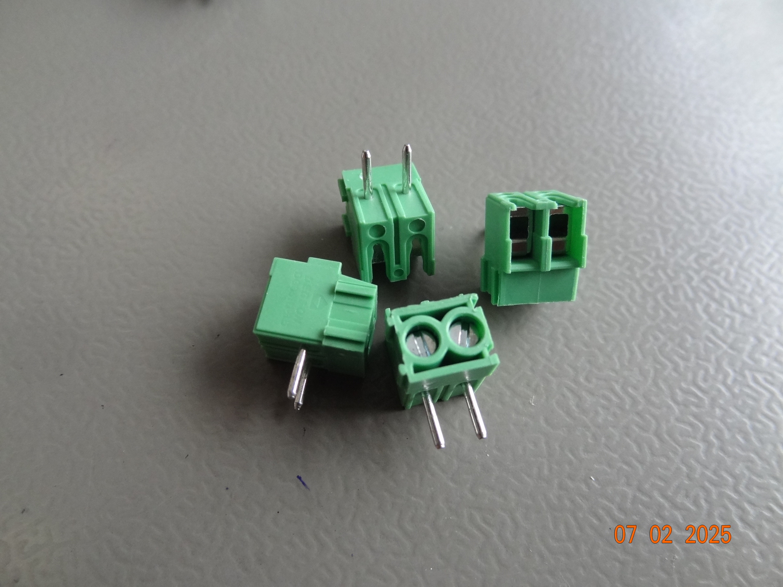 DG351R-3.5-02P-14-00AH, клеммник