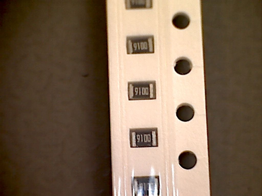 SMD 0805-910R-F (RC0805FR-07910RL), резистор чип