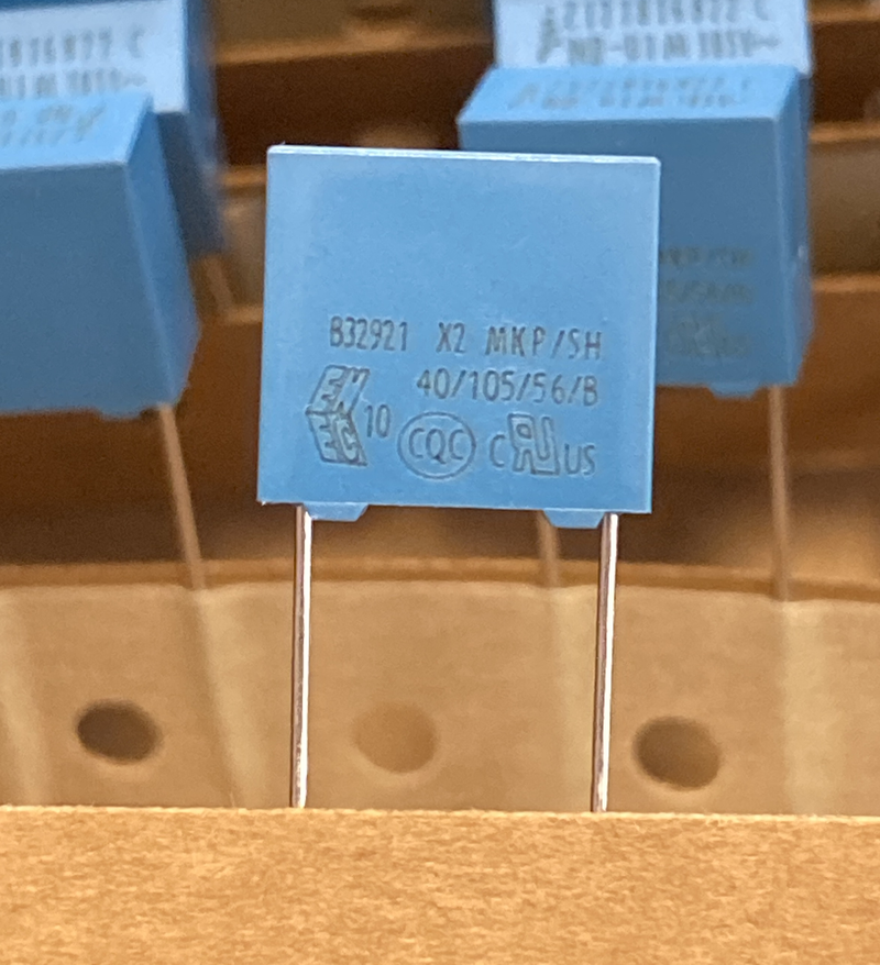 B32921C3104M289, конденсатор пленочный 0.1 мкФ, 305 В, 20%
