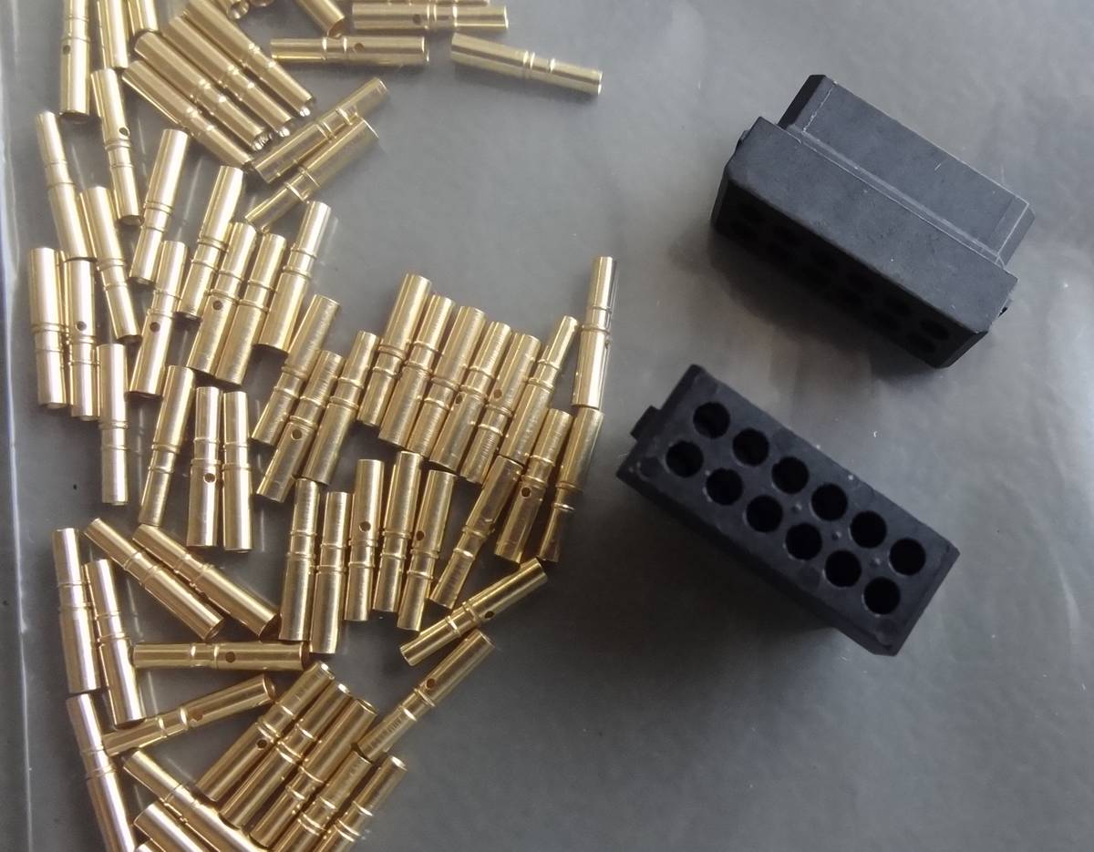 M80-8881205, разъем