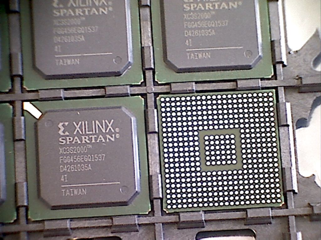 XC3S2000-4FGG456I, микросхема