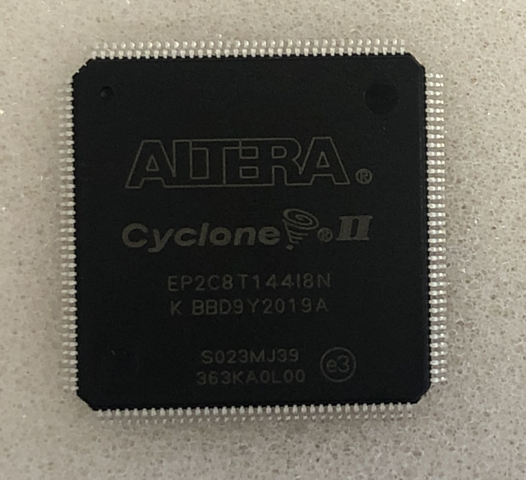 EP2C8T144I8N, микросхема ПЛИС FPGA, LQFP-144