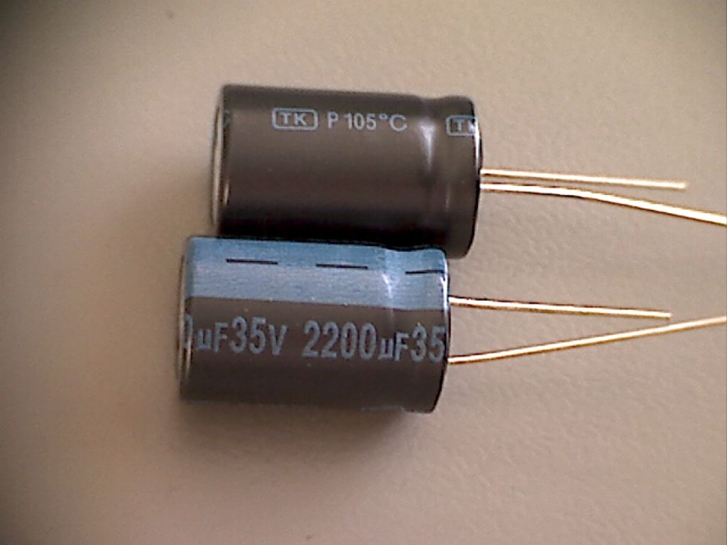 TKR222M1VK25M, электролит. конденсатор 35 В x 2200 мкФ ±20%, -55...105 °C, 2000 ч