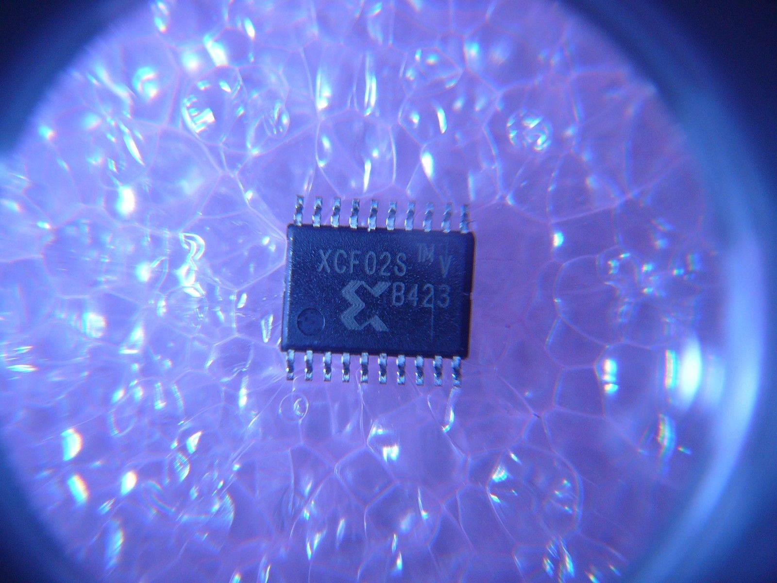 XCF02SVO20C, микросхема