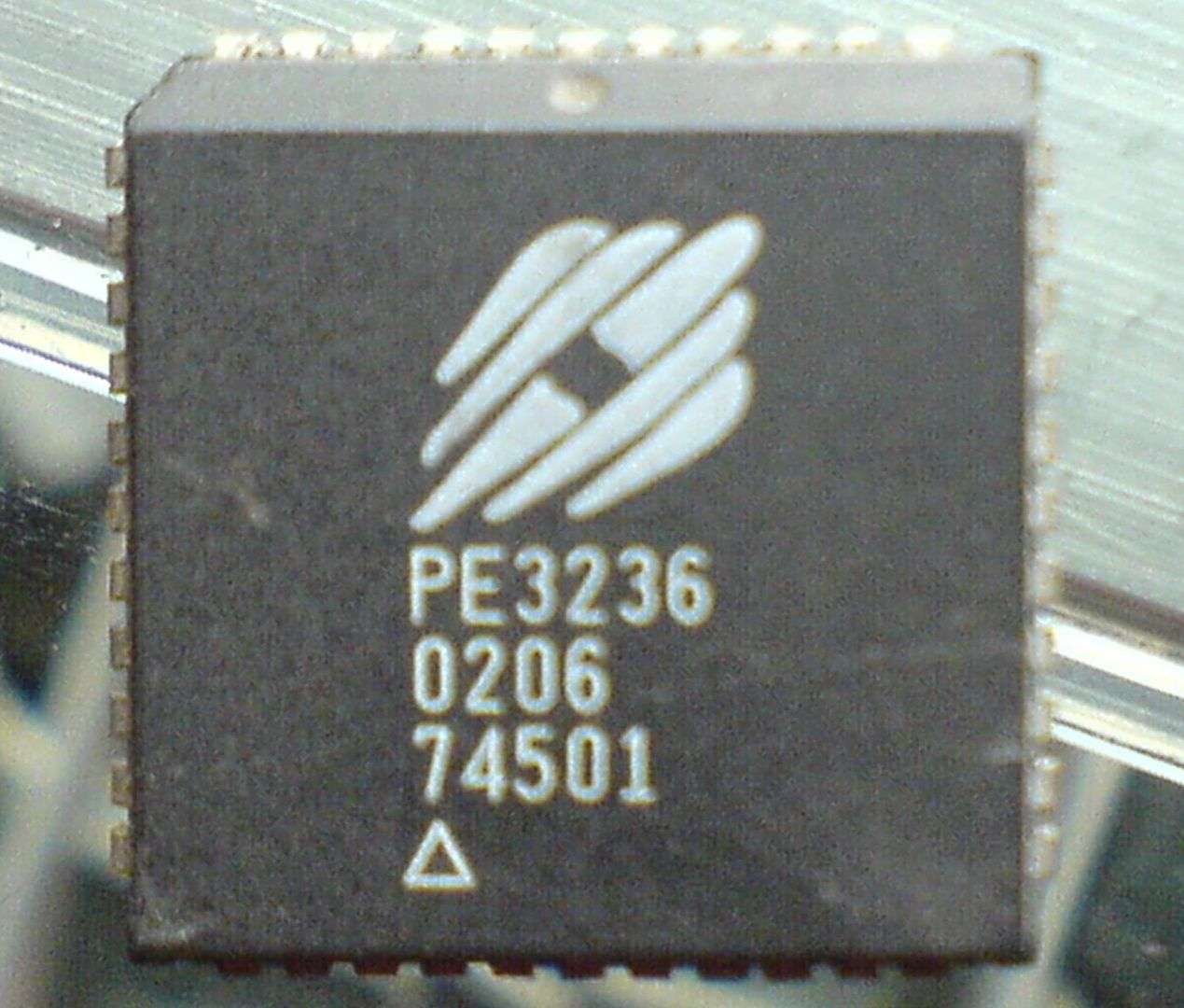 PE3236, микросхема