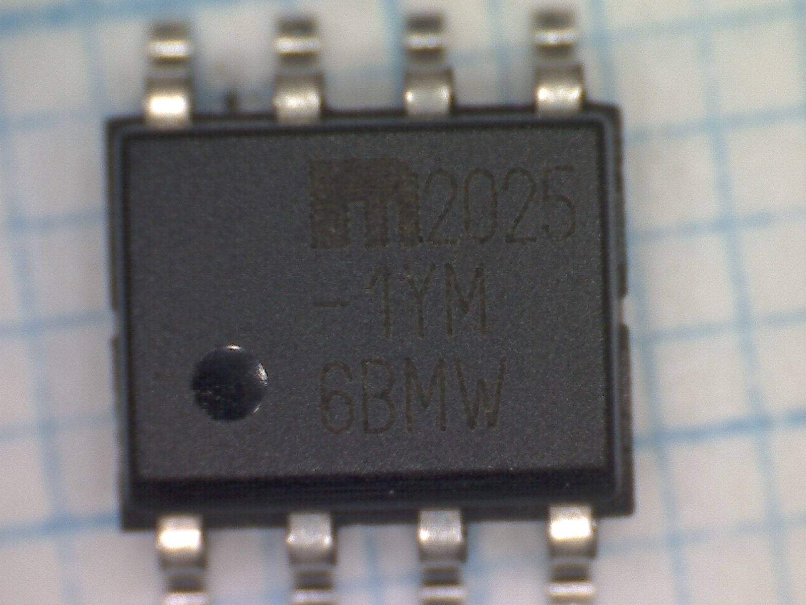 MIC2025-1YM, микросхема