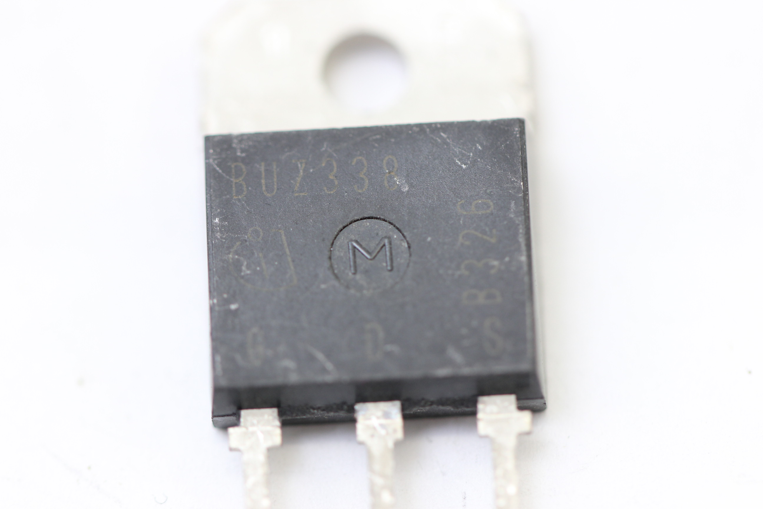 BUZ338, транзистор