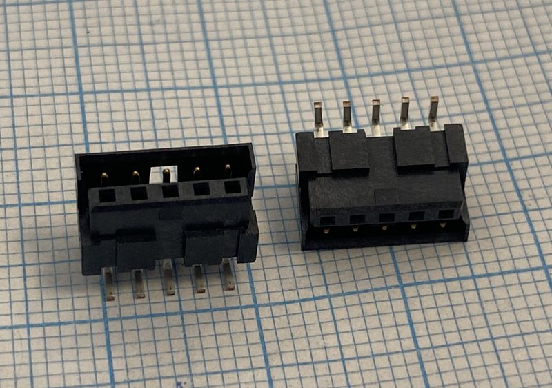 LS2-105-02-F-D, соединитель