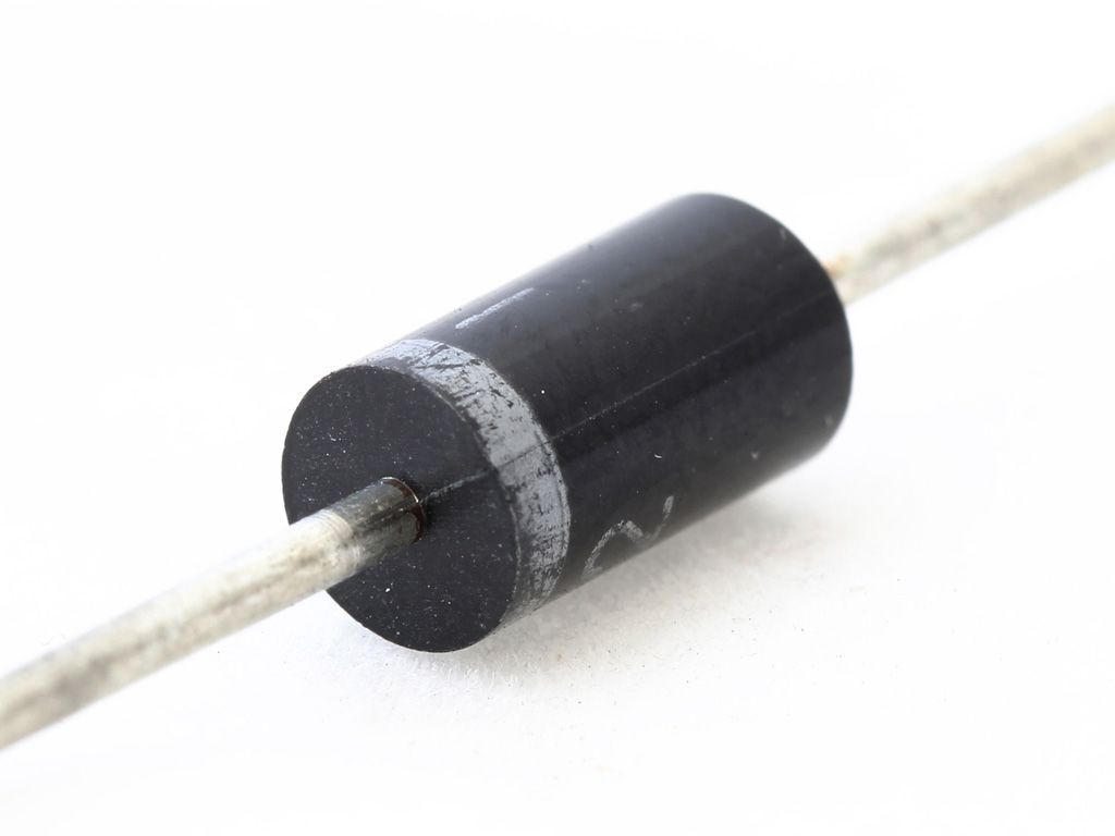 1N5822, диод (DC Components)