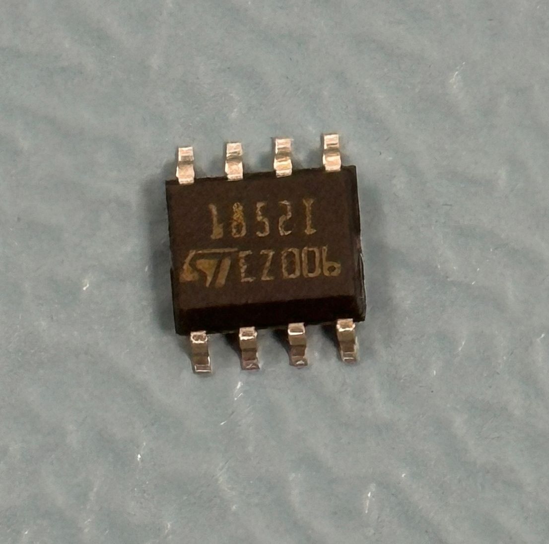 TS1852IDT, микросхема